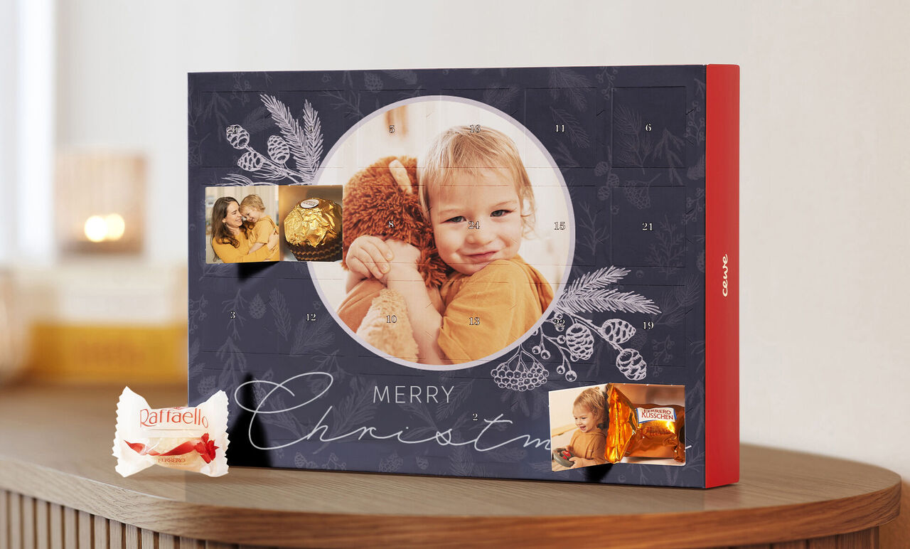 Advent calendar with photos and decorations for personal gifts