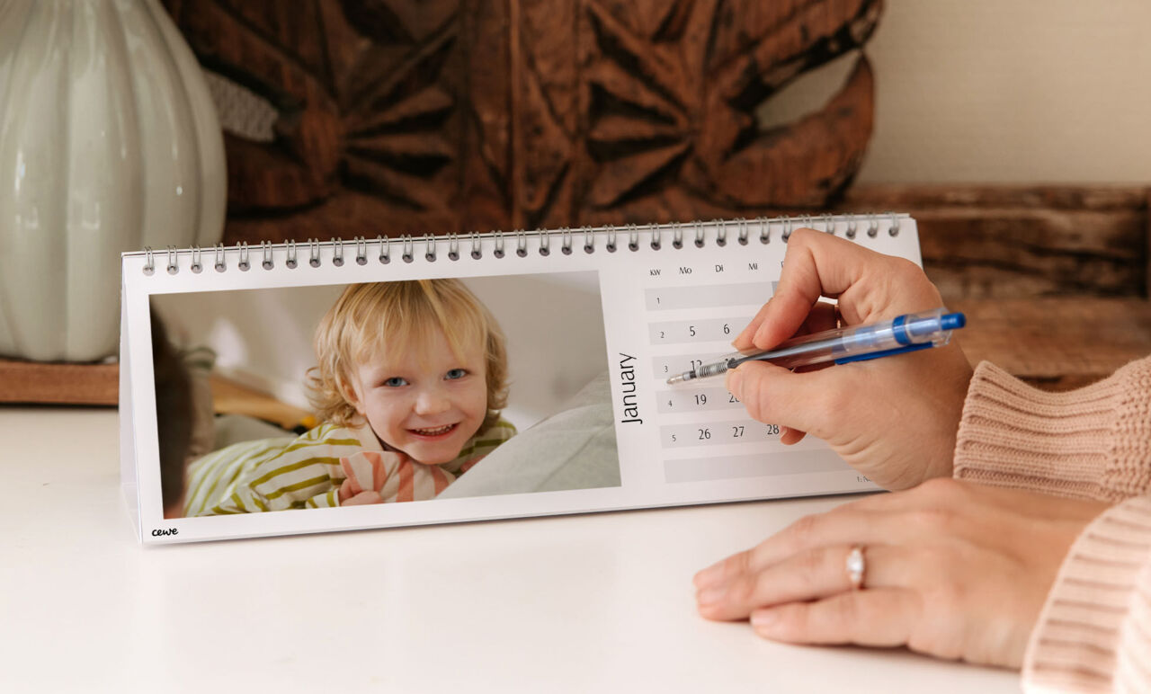 Panoramic Desktop Calendar