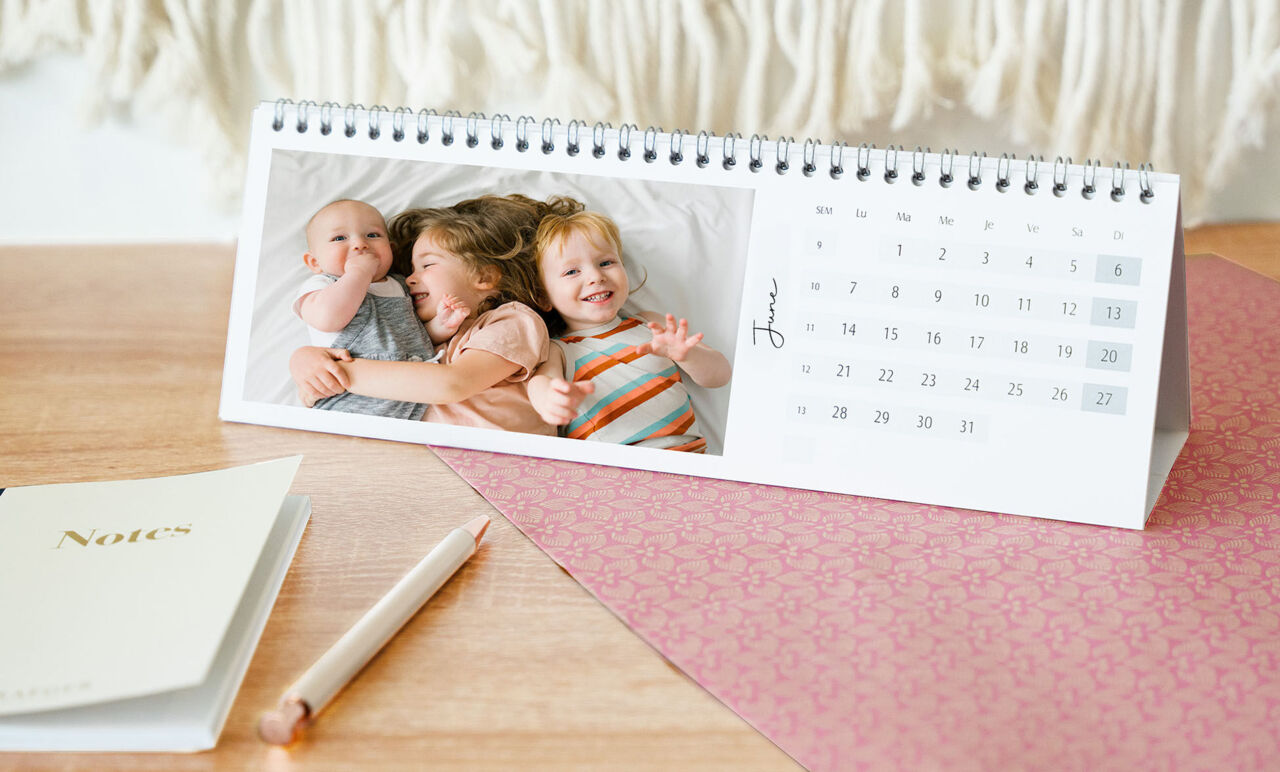 Panoramic Desktop Calendar